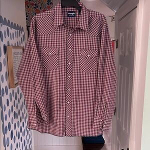 Wrangler Men's Burgundy Checkered Button Down Shirt